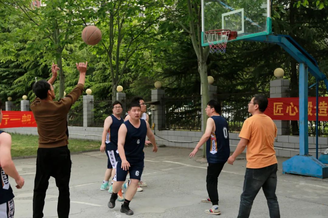 上海山美股份2025春季運動會火熱啟幕！拔河、籃球預賽燃情開戰(zhàn)